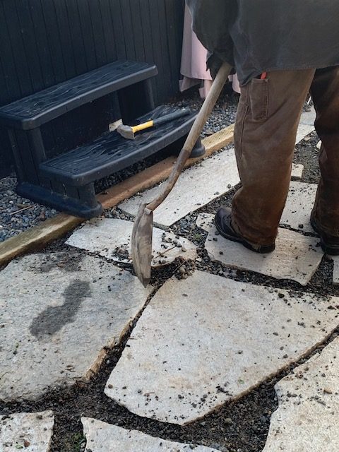 Laying flagstone online in sand